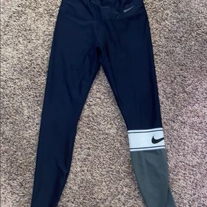 Navy Nike leggings!
